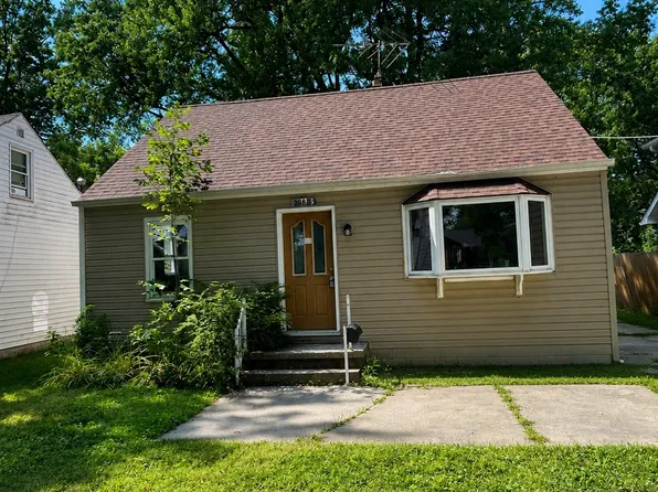 33675 Kenilworth Rd, Eastlake, OH 44095