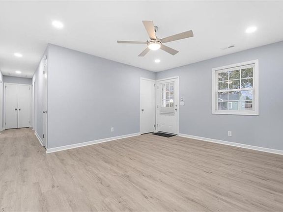 5th image of 1530 Lovett St