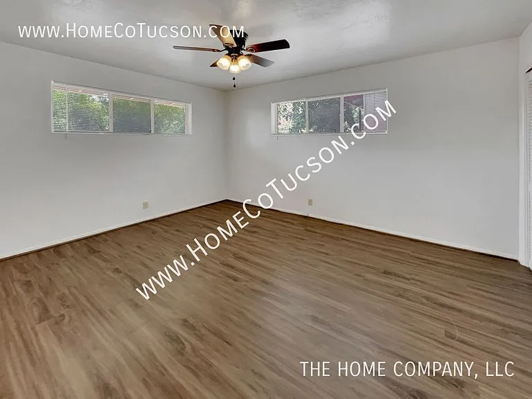 3238 E Hawthorne St — Photo 21