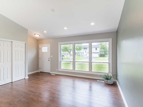 2nd image of 4715 Zeppelin Dr