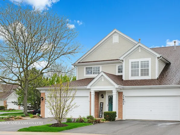 31602 Kline Cir, Warrenville, IL 60555