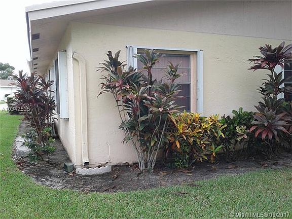 4th image of 3545 Amalfi Dr