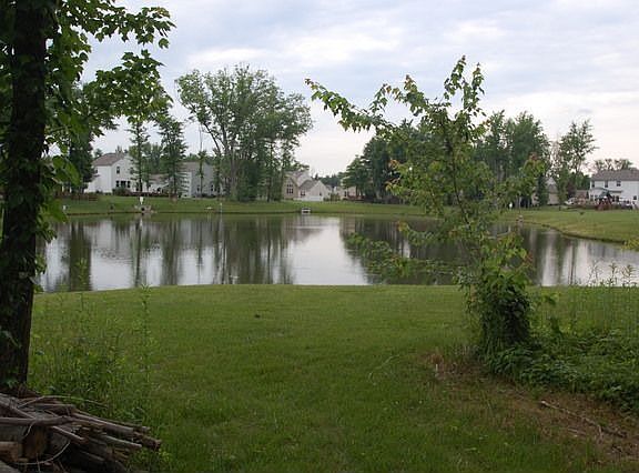 4th image of 6281 Deerhaven Ln