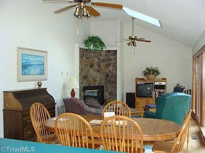 4th image of 264 Fairview Dr