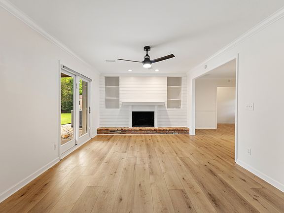 4th image of 631 Spring Branch Rd