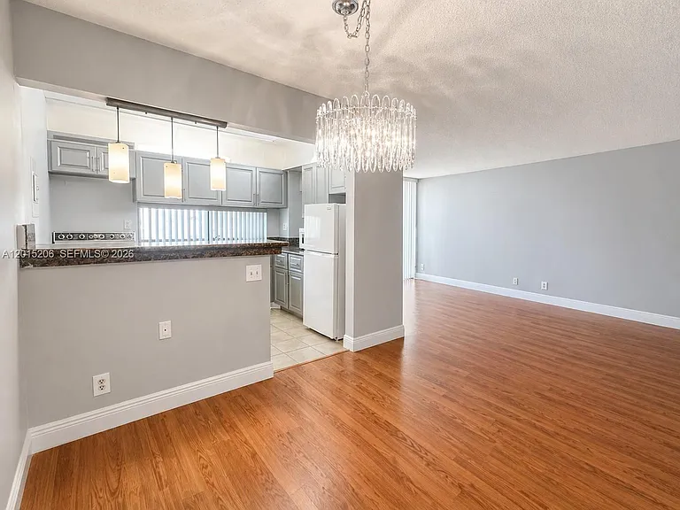 17011 N Bay Rd #503 — Photo 7