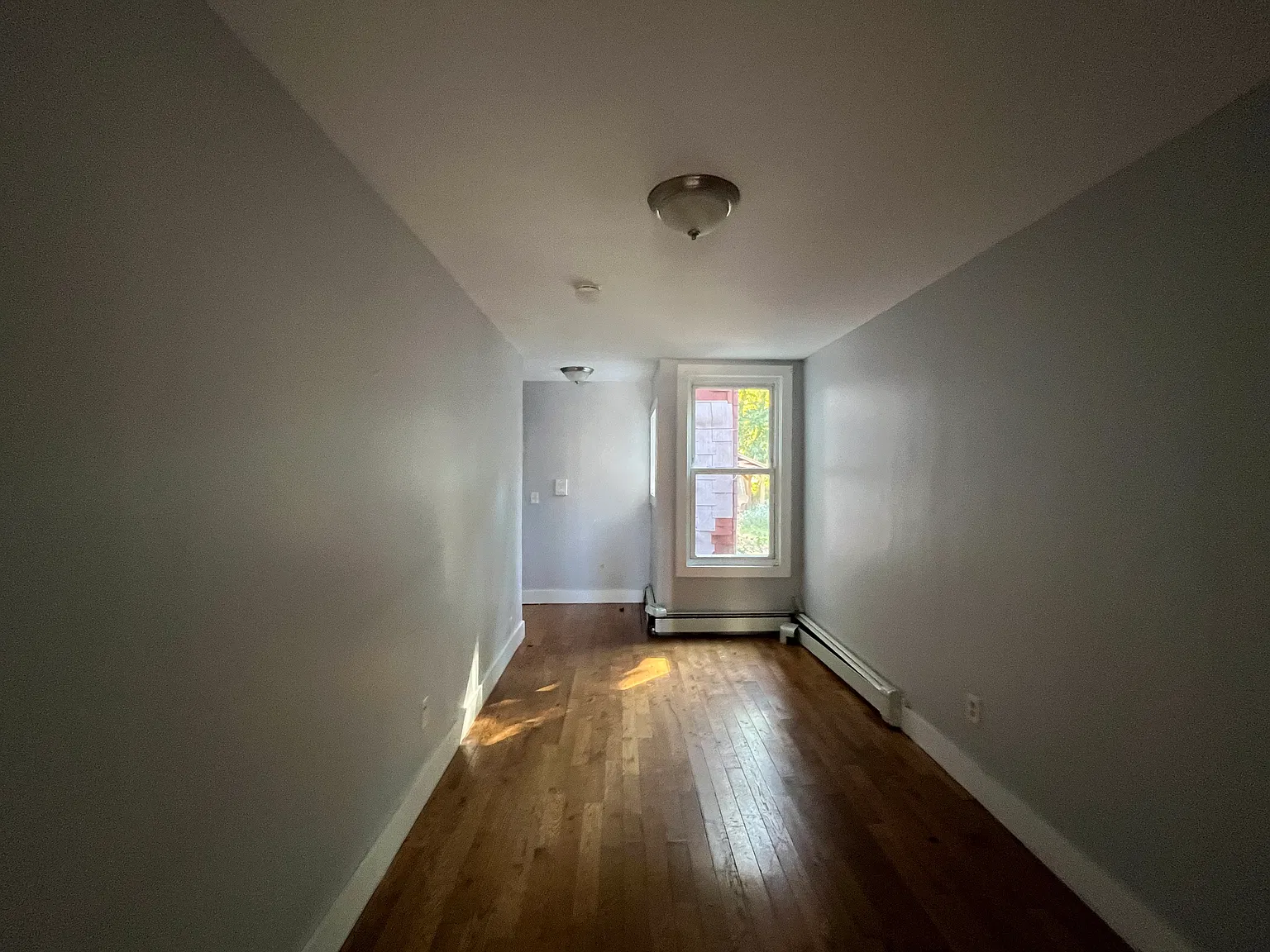 2 bed, 900 sqft, $1,975 — Photo 4