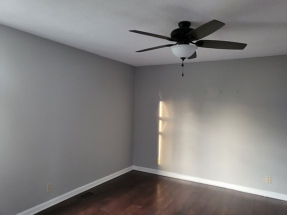 4th image of 1829 Harbor Dr