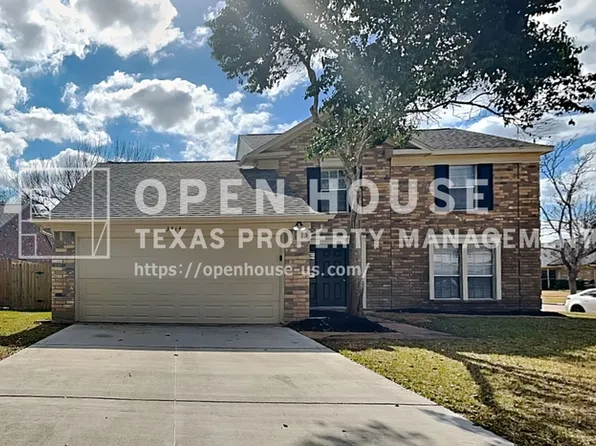 3414 Green Fields Dr, Sugar Land, TX 77479