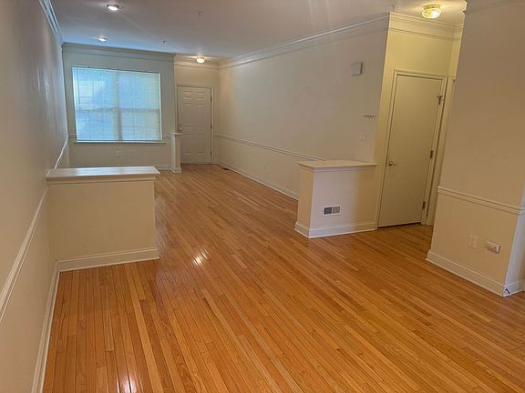 3rd image of 179 Mountain View Dr
