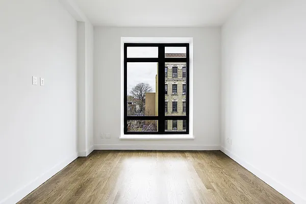 Rented by Compass | media 23