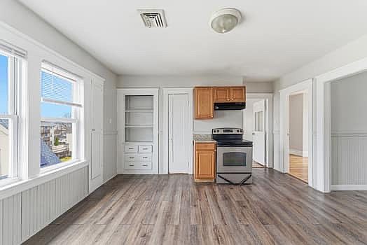 1st image of 112 Harrison St #3