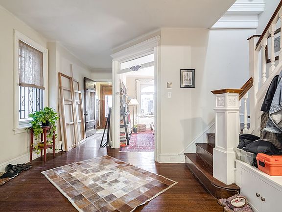 3rd image of 5002 Chestnut St