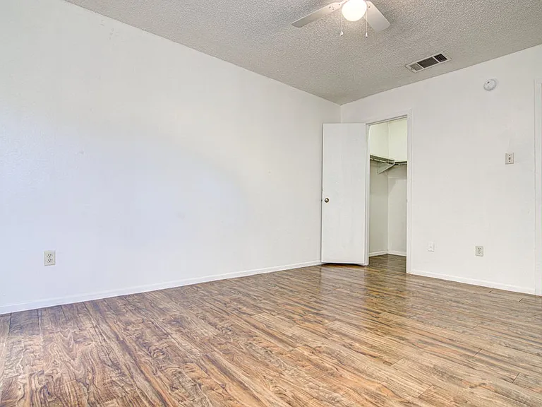 8110 W Gate Blvd — Photo 16