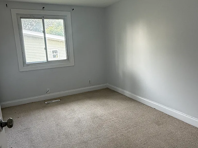 100 Granada Rd — Photo 7