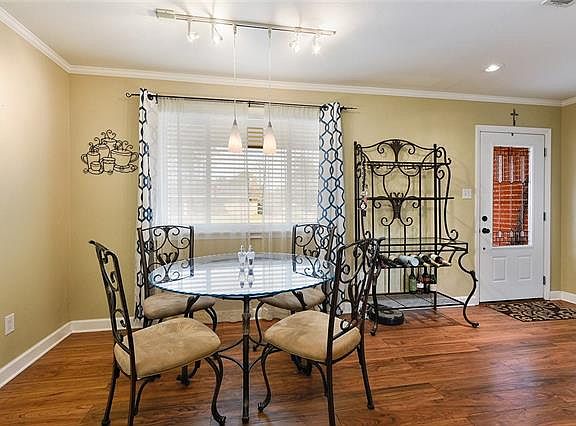 4th image of 1529 Wildwood Ln