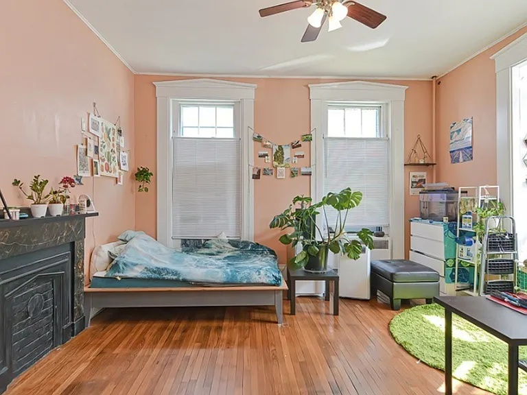 139 Hillside St #1A — Photo 3