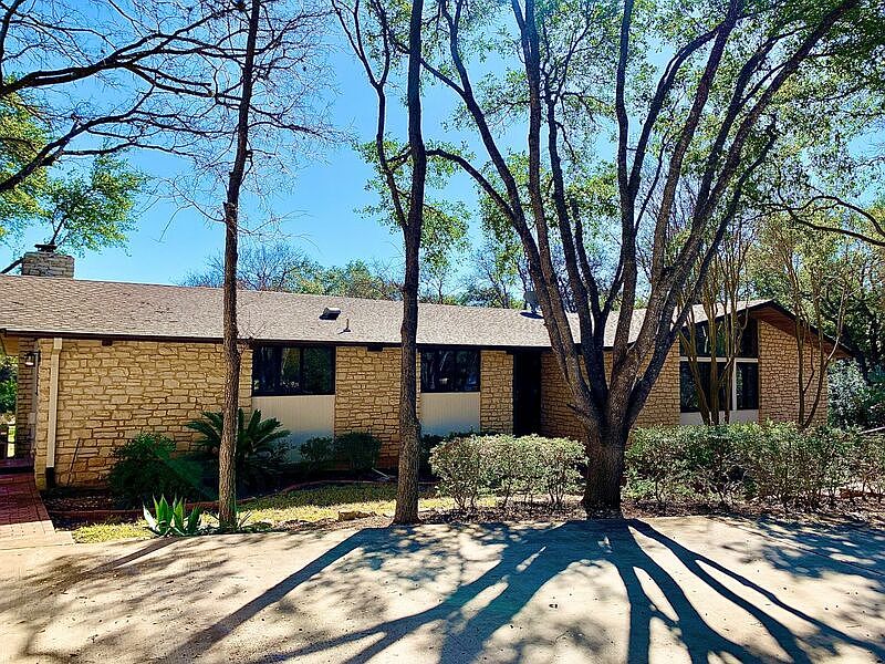 1st image of 1101 Crystal Creek Dr