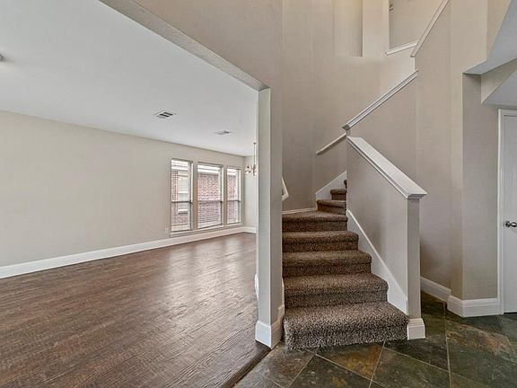 2nd image of 833 Westfield Dr