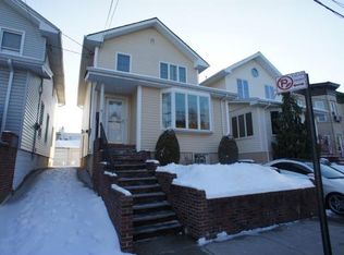 1062 74th St, Brooklyn, NY 11228