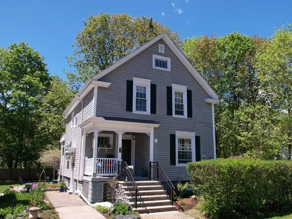 47 Davis Ave, Attleboro, MA 02703