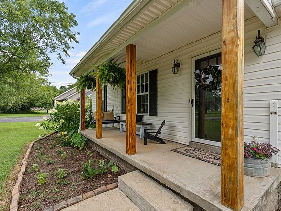 2nd image of 127 Taborwood Trl