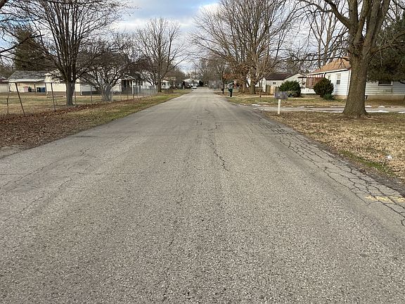 4th image of 3423 Darbyshire Dr