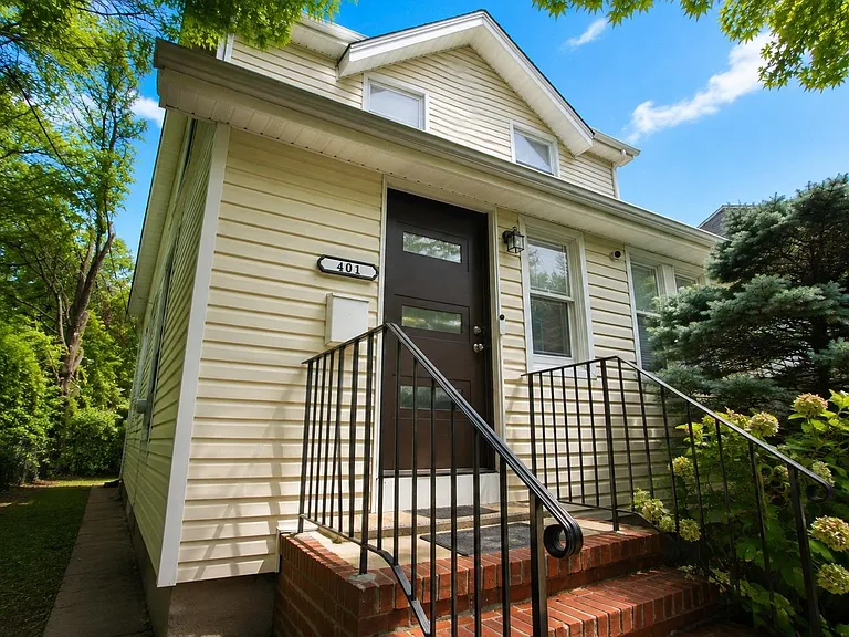 401 Broad Ave — Photo 1