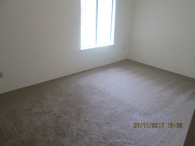 Eastwood Village Apartments — Photo 54
