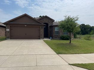 800 Buzzard Lake Trl, Fort Worth, TX 76120