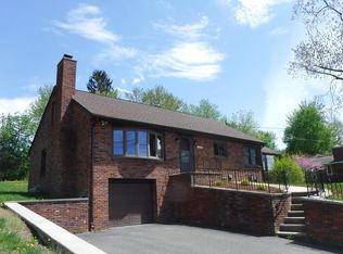 1124 Amostown Rd, West Springfield, MA 01089