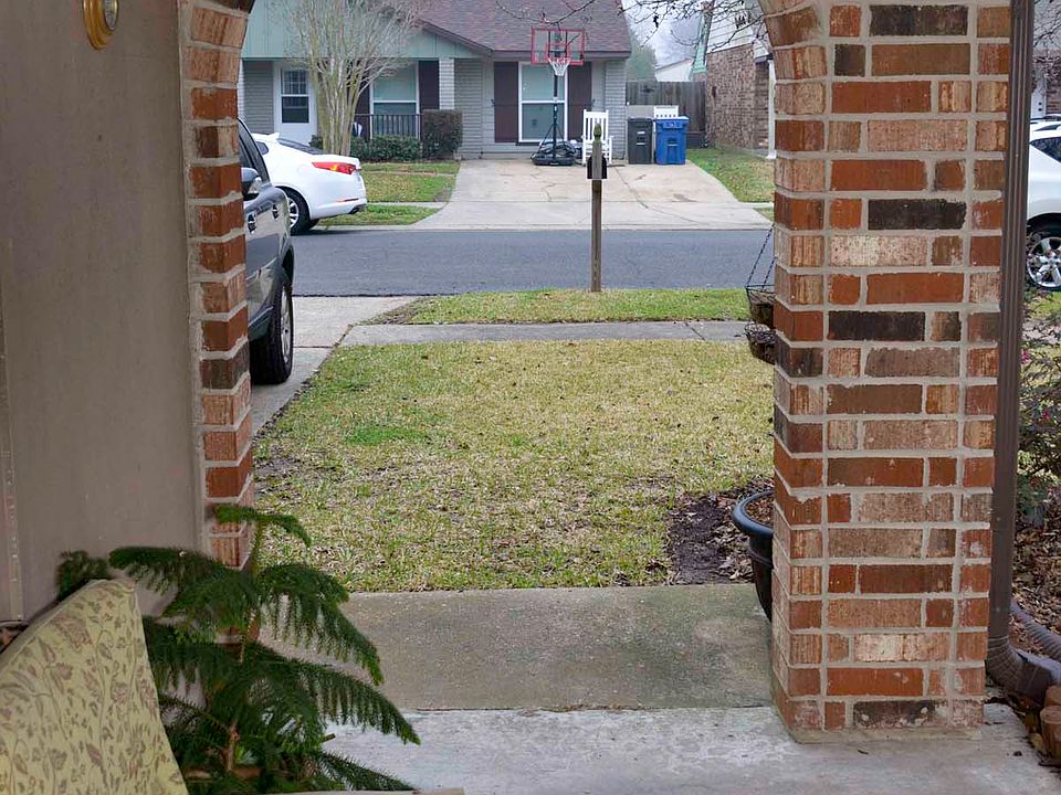 1st image of 303 Marseilles Dr