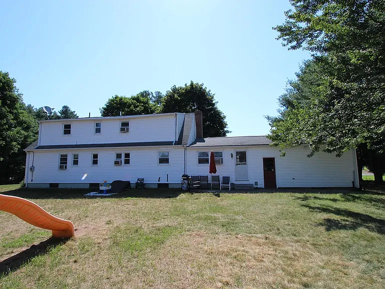 230 Field Rd — Photo 7