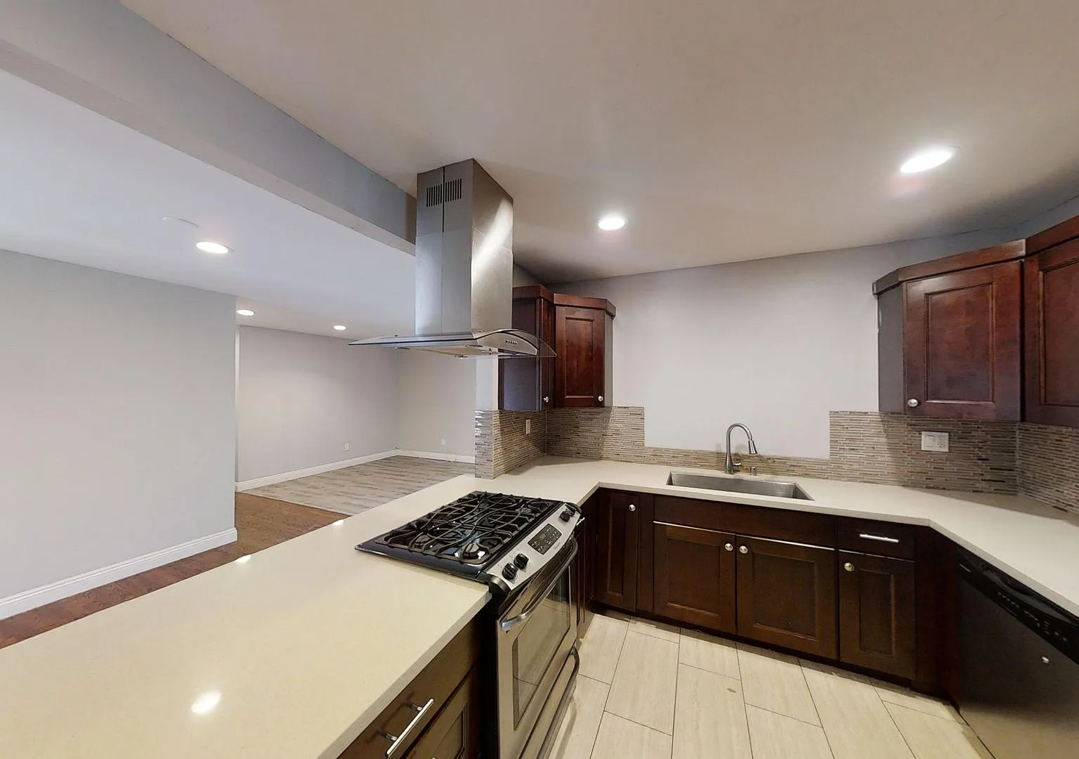 Steps from SDSU Spacious Homes in Prime College Area — Photo 4