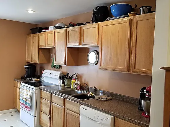 238 Wilson St — Photo 2