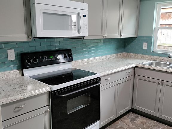 2nd image of 316-318 Coleman Ave