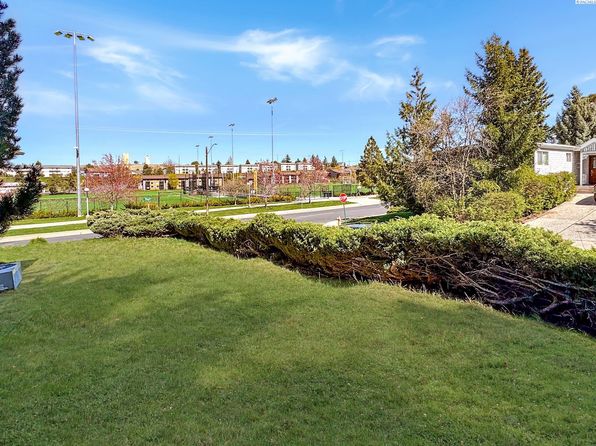 1835 NE Valley Rd, Pullman, WA 99163