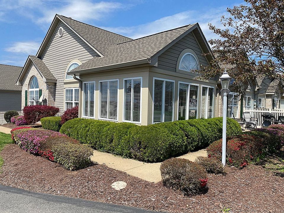 2nd image of 3041 Kensington Ct
