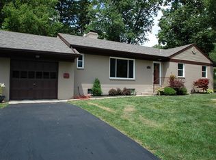 203 Marchester Dr, Kettering, OH 45429