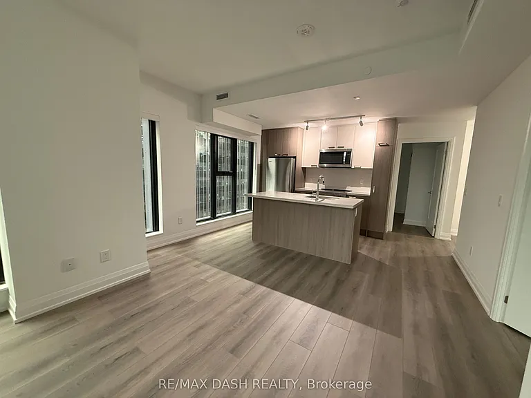 20 Soudan Ave #907 — Photo 11