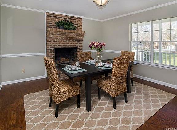 3rd image of 7248 Hagers Hollow Dr