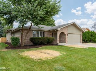 649 Gavin Ave, Romeoville, IL 60446