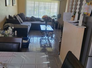 7944 Remington Dr, Riverside, CA 92503