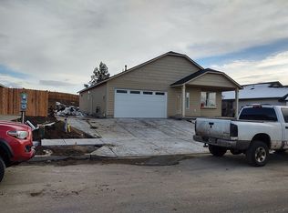 1888 NW 8th St, Redmond, OR 97756