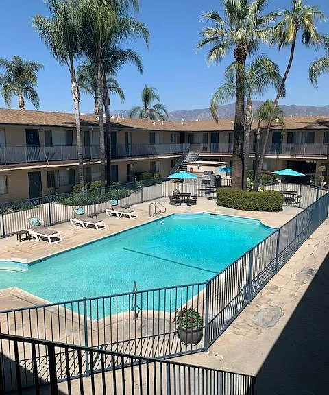 Covina Palms Apartments — Photo 21