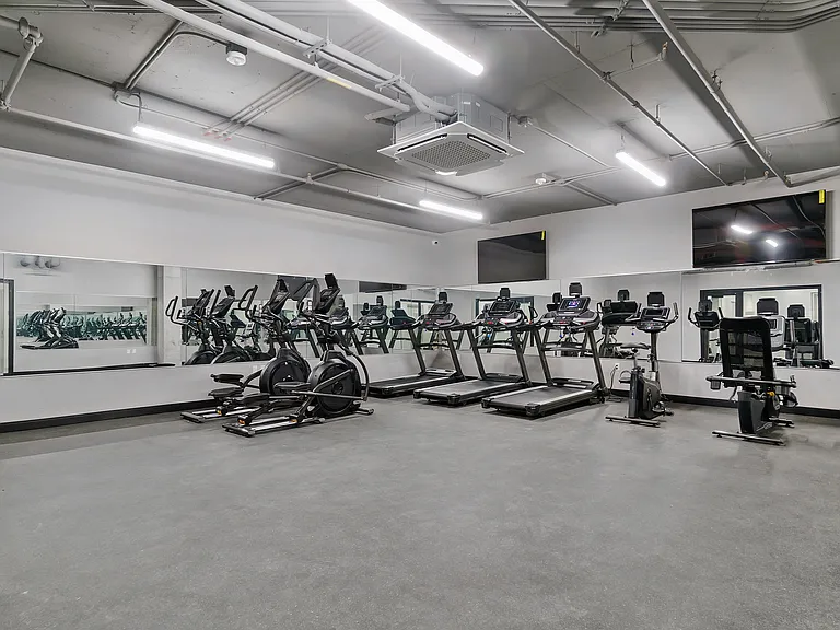 18303 Hillside Ave #2G — Photo 15