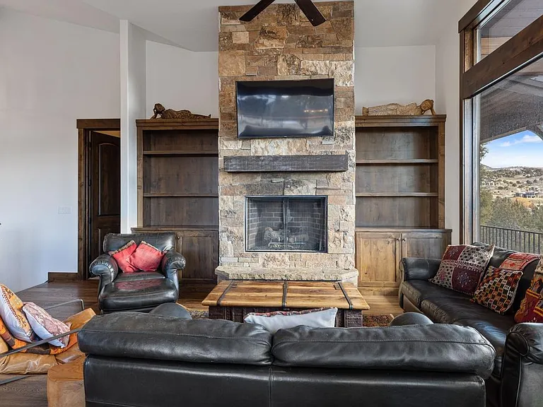 688 N Explorer Peak Dr — Photo 25