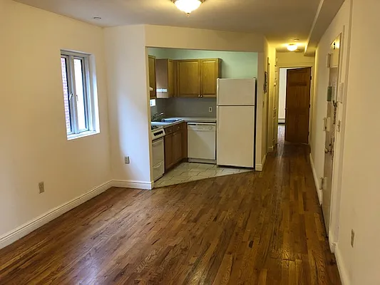 Rented by 18 REALTY | media 4