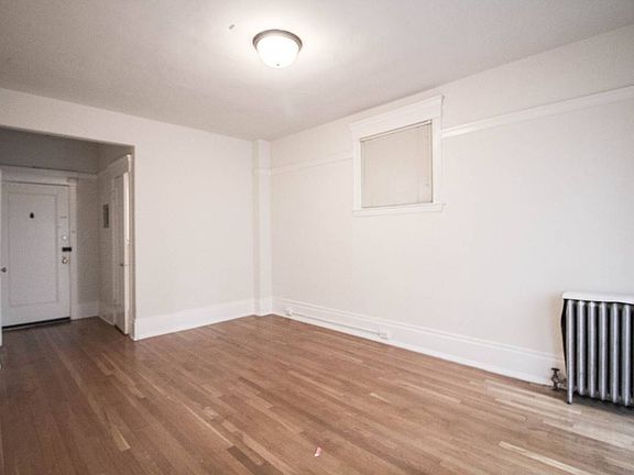 3rd image of 1106 Bush St APT 306