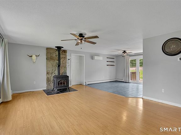 5th image of 445 Windham Avenue